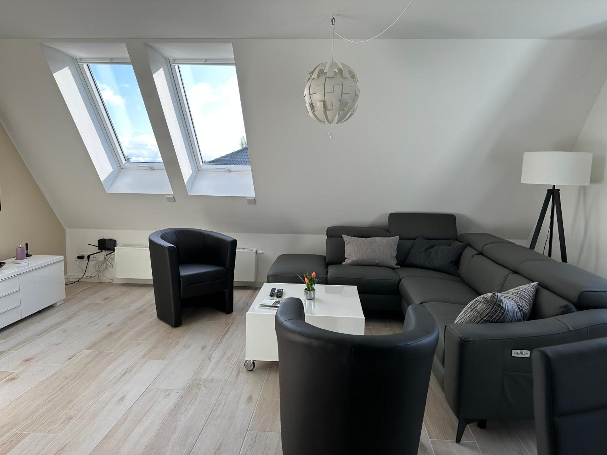 Helle Ferienwohnung: Spacious Retreat with E-Charging in Buchholz Buchholz in der Nordheide Exterior photo